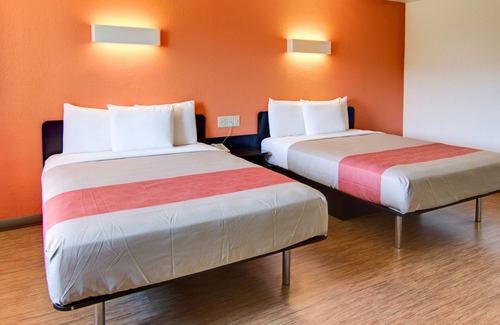 Mount Pleasant Hotel | Motel 6 Mount Pleasant, TX