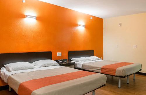 Desire Area Hotel | Motel 6-New Orleans, LA - Near Downtown