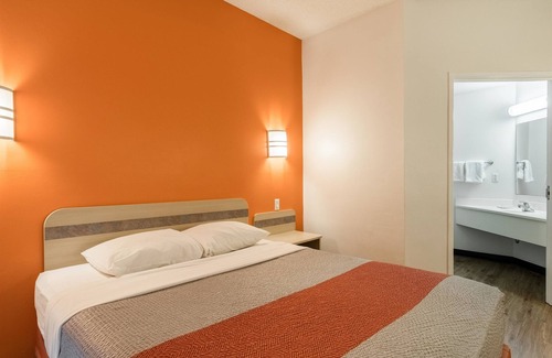 Newport Hotel | Motel 6 Newport, TN