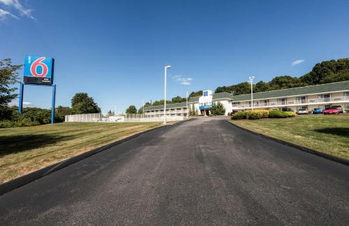 Niantic Hotel | Motel 6-Niantic, CT - New London