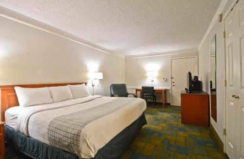 North Little Rock Hotel | Motel 6-North Little Rock, AR - McCain