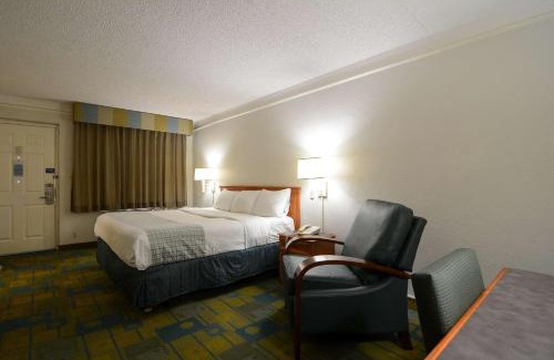 North Little Rock Hotel | Motel 6-North Little Rock, AR - McCain