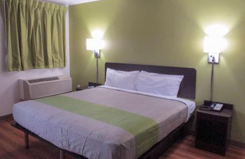 North Olmsted Hotel | Motel 6-North Olmsted, OH - Cleveland