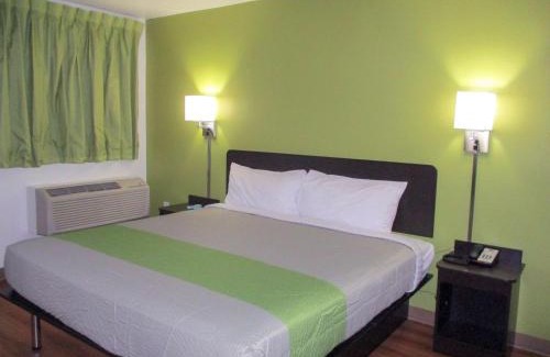 North Olmsted Hotel | Motel 6-North Olmsted, OH - Cleveland