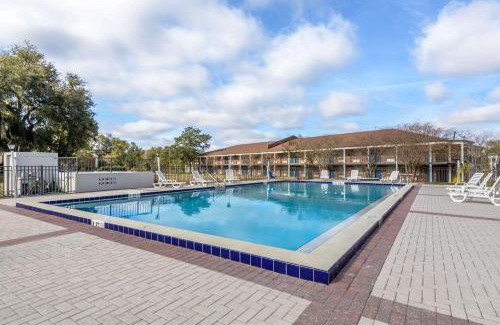Ocala Hotel | Motel 6-Ocala, FL - Conference Center