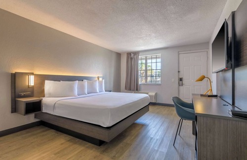 Ocala Hotel | Motel 6 Ocala, FL - Conference Center