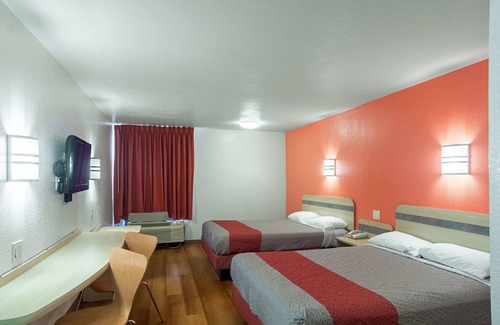 Central Oklahoma City Hotel | Motel 6 Oklahoma City, OK - South