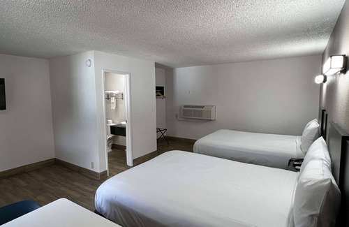 Anaheim Hills Hotel | Motel 6 Orange, CA - Anaheim