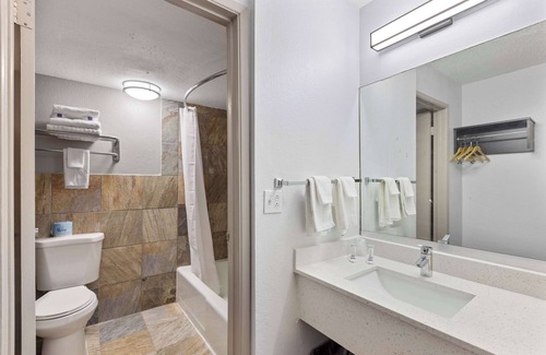 Pecos Hotel | Motel 6 Pecos, TX