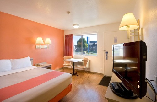 Pendleton Hotel | Motel 6 Pendleton, OR