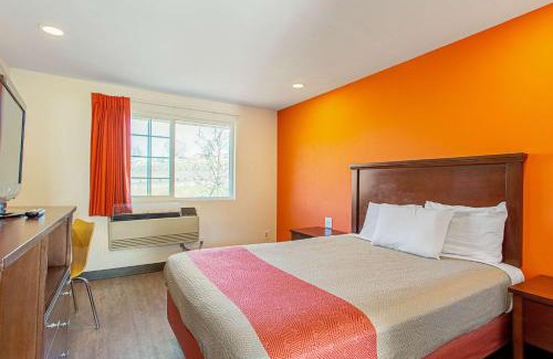 Pendleton Hotel | Motel 6 Pendleton, OR - West