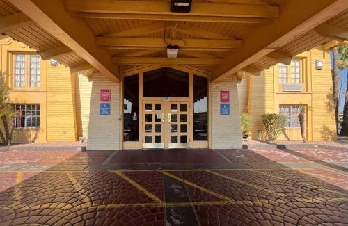 Encanto Hotel | Motel 6 Phoenix, AZ Midtown