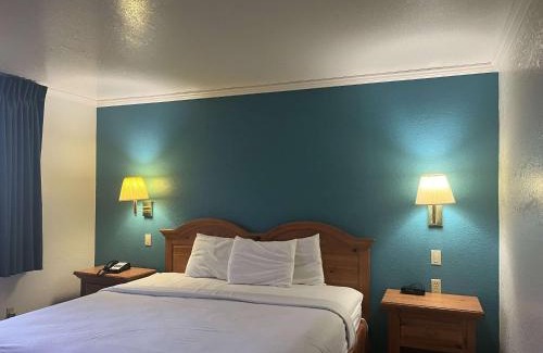 Portland Hotel | Motel 6 Portland, IN