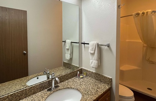 Portland Hotel | Motel 6 Portland, IN