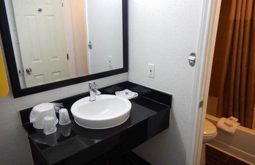 Portland Hotel | Motel 6 Portland, TX