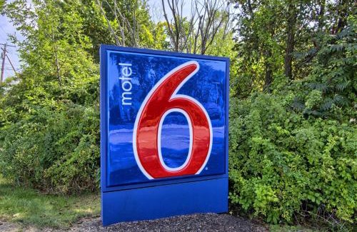 Portsmouth Hotel | Motel 6-Portsmouth, NH