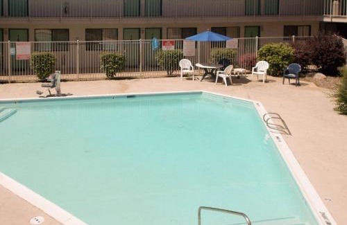 Northeast Reno Hotel | Motel 6-Reno, NV - Livestock Events Center