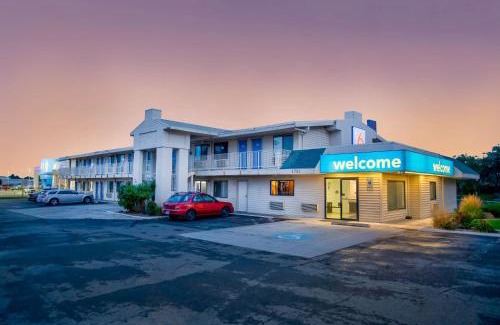 South Richland Hotel | Motel 6-Richland, WA - Kennewick