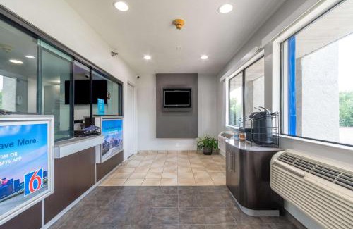 Rolling Meadows Hotel | Motel 6-Rolling Meadows, IL - Chicago Northwest