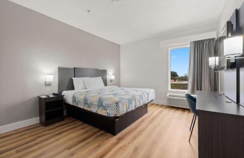 Rosenberg Hotel | Motel 6-Rosenberg, TX