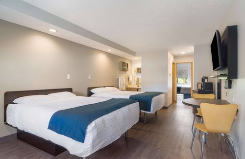 Saanichton Hotel | Motel 6 Saanichton, BC - Victoria Airport