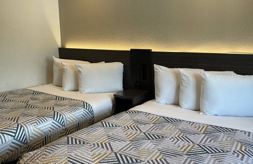 Central Sacramento Hotel | Motel 6 Sacramento, CA - Downtown