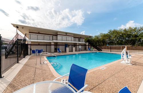 San Antonio Hotel | Motel 6-San Antonio, TX - South WW White Rd