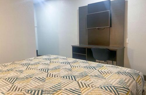 San Bernardino Hotel | Motel 6-San Bernardino, CA - South
