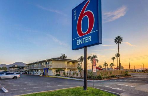 San Bernardino Hotel | Motel 6-San Bernardino, CA - South