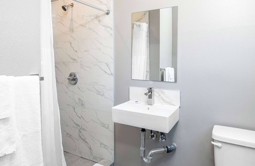Central San Pedro Hotel | Motel 6 San Pedro, CA – Port Of Los Angeles