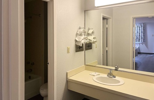 Sandersville Hotel | Motel 6 Sandersville, GA
