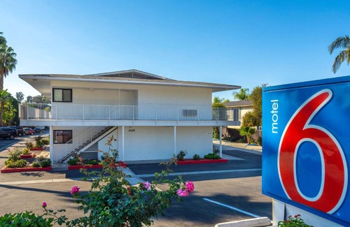 North State Hotel | Motel 6-Santa Barbara, CA - State Street