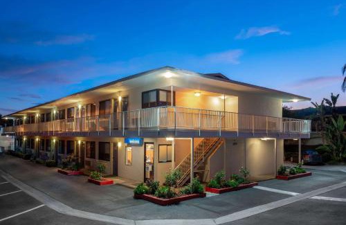 North State Hotel | Motel 6-Santa Barbara, CA - State Street