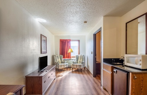 Saukville Hotel | Motel 6 Saukville, WI