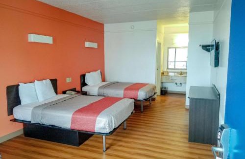 Seaford Hotel | Motel 6-Seaford, DE