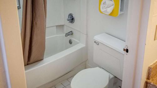 Seaford Hotel | Motel 6-Seaford, DE