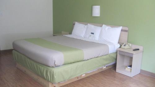 Shepherdsville Hotel | Motel 6-Shepherdsville, KY Louisville South
