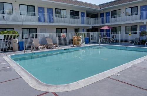 Springfield Hotel | Motel 6-Springfield, OR - Eugene North