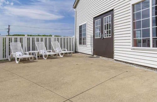 Streetsboro Hotel | Motel 6-Streetsboro, OH