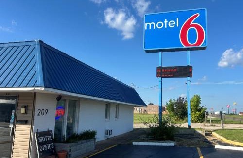 Sullivan Hotel | Motel 6 Sullivan MO
