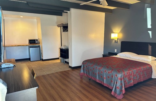 Sullivan Hotel | Motel 6 Sullivan, MO