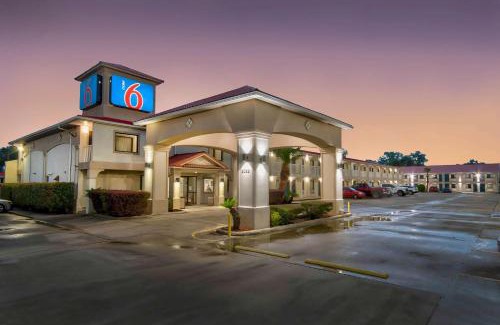 Sulphur Hotel | Motel 6-Sulphur, LA