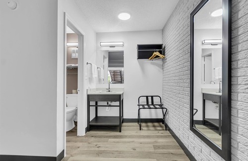 Summerville Hotel | Motel 6 Summerville, SC – Charleston