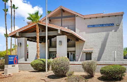 Tempe Hotel | Motel 6 Tempe, AZ Elliot Road