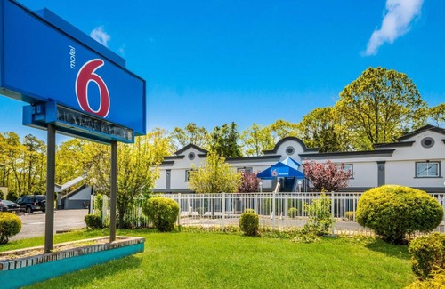 Point Pleasant - Toms River Hotel | Motel 6-Toms River, NJ