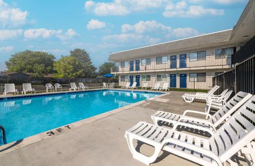 Twin Falls Hotel | Motel 6-Twin Falls, ID