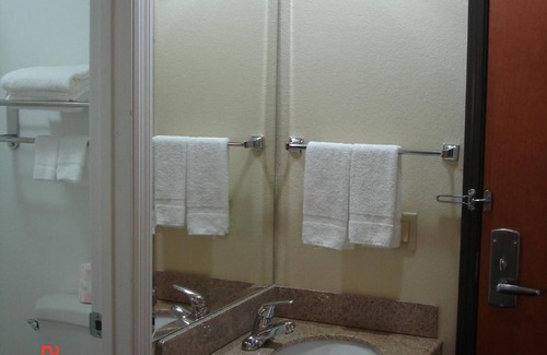 Urbana Hotel | Motel 6 Urbana, IL