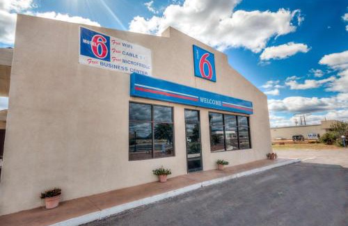 Van Horn Hotel | Motel 6-Van Horn, TX