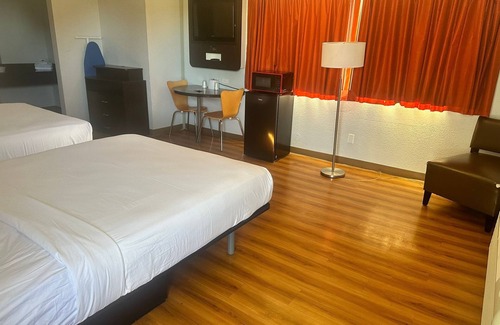 Ventura Hotel | Motel 6 Ventura, CA - South