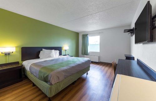 Warminster Hotel | Motel 6-Warminster, PA